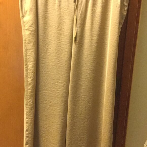 Ralph Lauren Pull on Wide Leg Ankle length Pant Size 6 - Picture 1 of 2